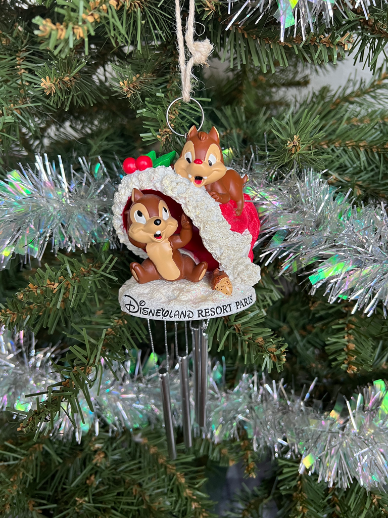 Disneyland Resort Paris Chip ’n Dale Windchime Ornament – Santa Hat & Holly Design