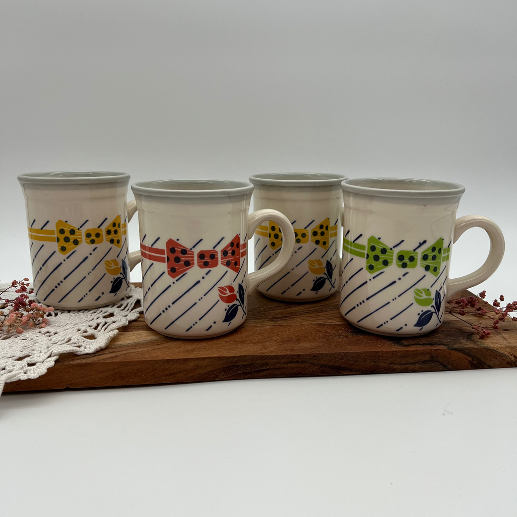 Biltons Made in England Mug Set (4) – Vintage Bow & Tulip Design