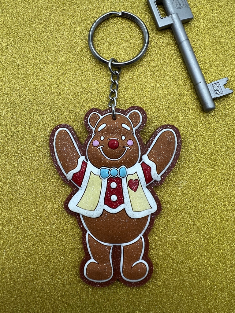 Disneyland Paris Winnie the Pooh Gingerbread Keychain – Retired Christmas Exclusive