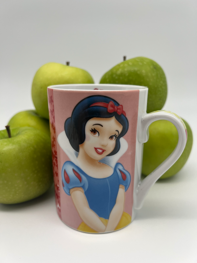 Dreamy Churchill Snow White Mug – ‘The Sweetest of Them All'